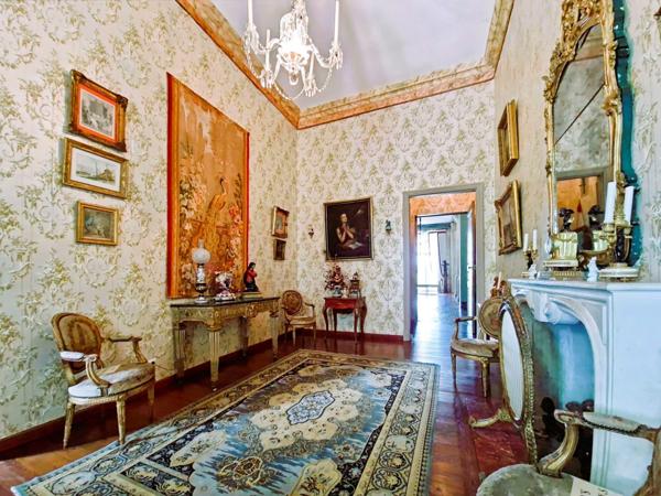 Mane (04300) Château de Sauvan, "Petit Trianon de Provence"