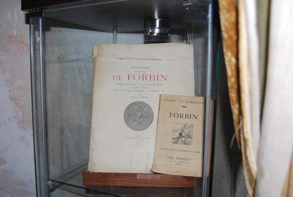 Mane (04300) Château de Sauvan, "Petit Trianon de Provence"