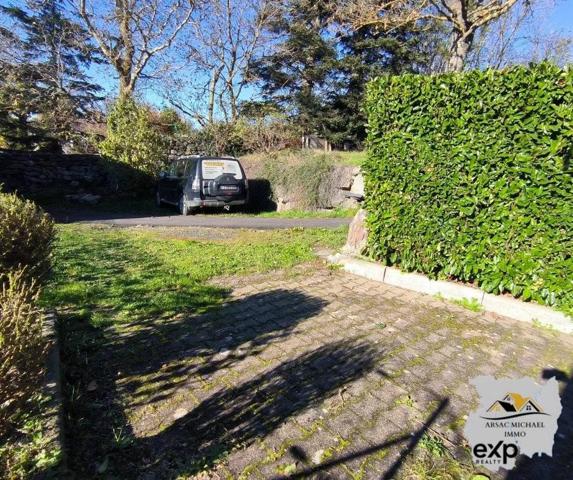 Ferme en pierre avec 2 habitations