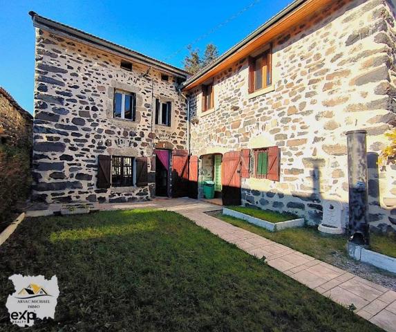 Ferme en pierre avec 2 habitations