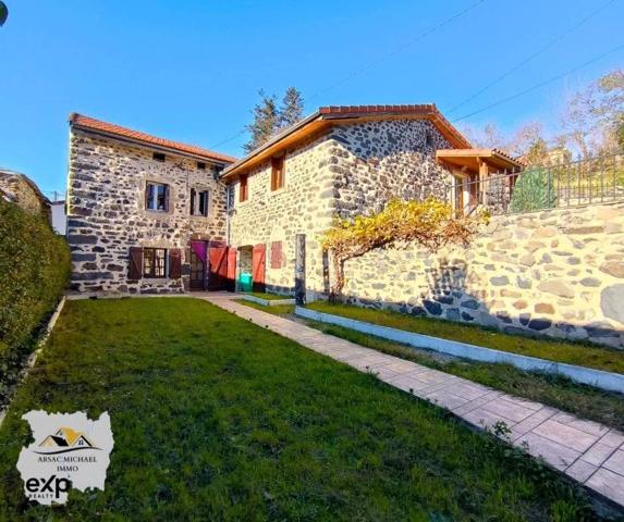 Ferme en pierre avec 2 habitations