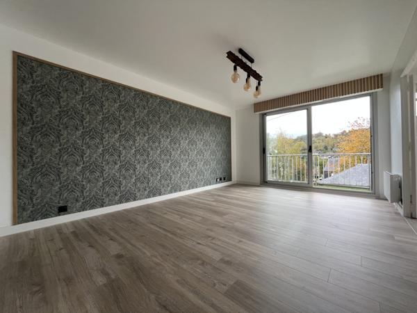 Honfleur (14600) Honfleur - appartement - 60 m2 - balcon - une chambre - un bureau - une cave