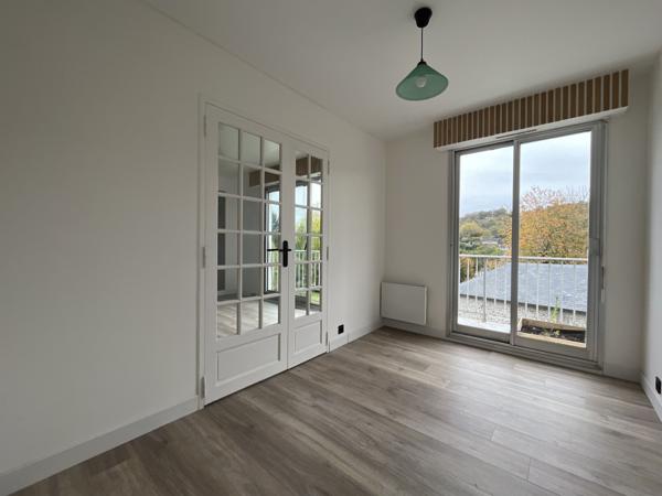 Honfleur (14600) Honfleur - appartement - 60 m2 - balcon - une chambre - un bureau - une cave