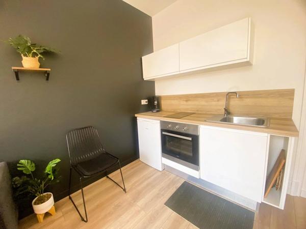 03200 VICHY - UN APPARTEMENT DIVISÉ EN UN F2 AVEC UN F3 MEUBLÉS AVEC CAVE - QUARTIER DE FRANCE -