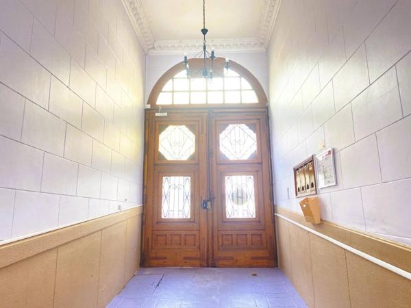 03200 VICHY - UN APPARTEMENT DIVISÉ EN UN F2 AVEC UN F3 MEUBLÉS AVEC CAVE - QUARTIER DE FRANCE -