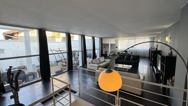 Saint-Étienne (42100) Tènement immobilier en duplex de 300m2 avec terrasse