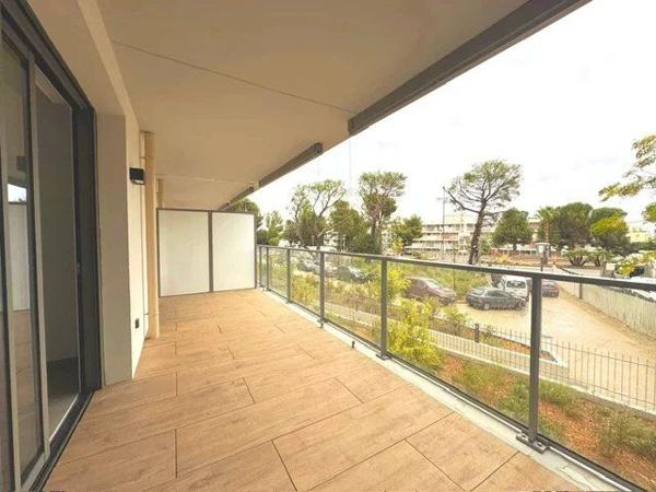 Vente                                                      Appartement
                        
                     3 pièces                      66 m2                     à Saint-Laurent-du-Var