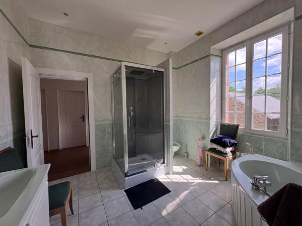 Maison
         7 pièces
        - 180 m² 265 000 € *