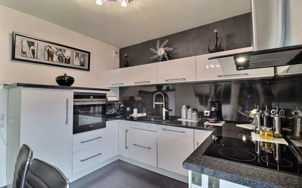 Appartement à vendre    3 pièces • 85 m2 Forbach