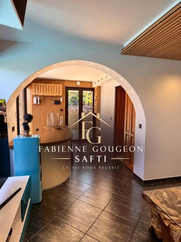 MARINE DE SANT’AMBROGGIO – VILLA DE PLAIN-PIED À 300 M DE LA PLAGE