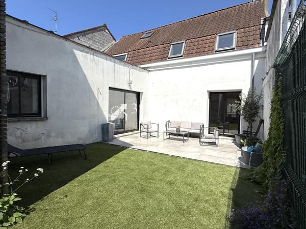 Maison 5 pièce(s) 3 chambre(s) 118 m²