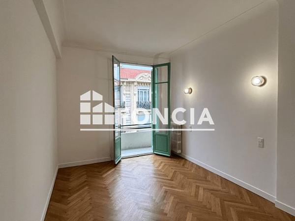 Location Appartement 3 pièces 70.2 m² - 5 RUE GUIGLIA Nice 06300