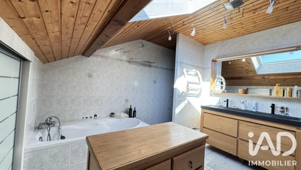 Maison à vendre 5 pièces 114 m² Saint-Pierre-en-Faucigny