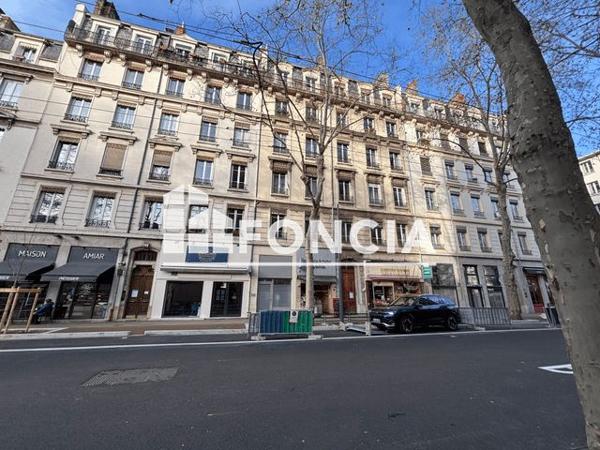 Location Studio 34.36 m² - 53 AVENUE FELIX FAURE Lyon 69003