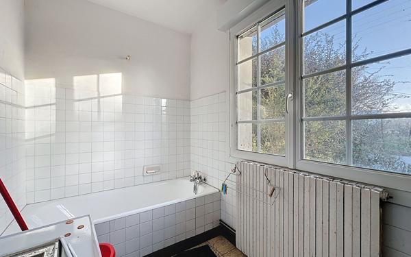 Maison à vendre    4 pièces • 98,08 m2 Landivisiau