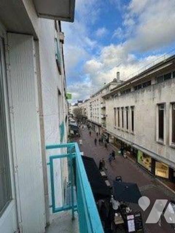 Appartement T4 au 2ème étage d'un Immeuble situé  quartier Cathédrale/Gros Horloge, d'une surfa...