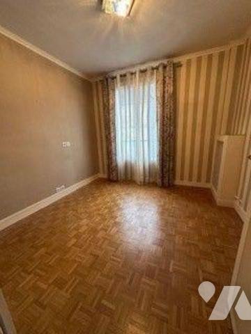 Appartement T4 au 2ème étage d'un Immeuble situé  quartier Cathédrale/Gros Horloge, d'une surfa...