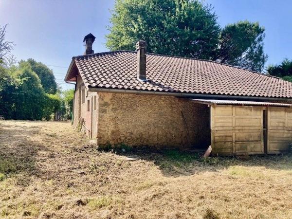 MAISON  A RENOVER SUR TERRAIN 3214 m2