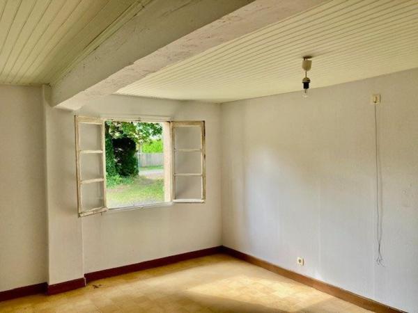 MAISON  A RENOVER SUR TERRAIN 3214 m2