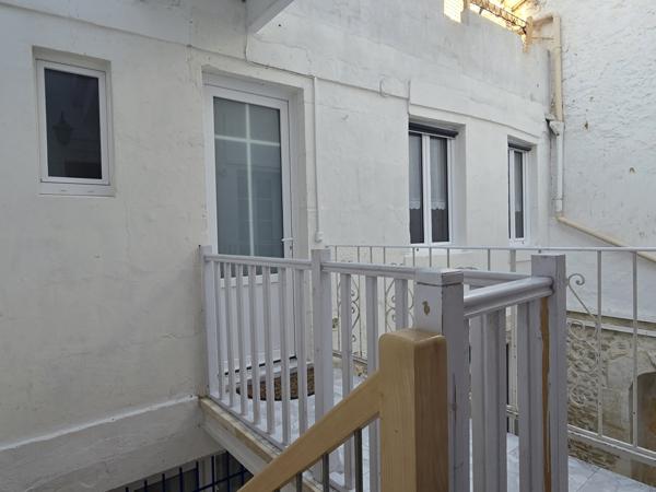 Appartement
                                                                                                                                                                                                                                                                                                                        2 pièce(s)                                                                                                                                                                                                          1 chambre(s)                                                                                                                                                                                                          23.31  m²