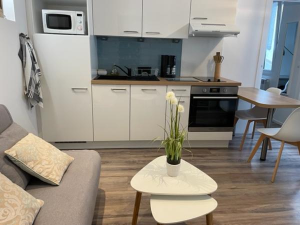 Appartement
                                                                                                                                                                                                                                                                                                                        2 pièce(s)                                                                                                                                                                                                          1 chambre(s)                                                                                                                                                                                                          23.31  m²