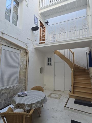 Appartement
                                                                                                                                                                                                                                                                                                                        2 pièce(s)                                                                                                                                                                                                          1 chambre(s)                                                                                                                                                                                                          23.31  m²