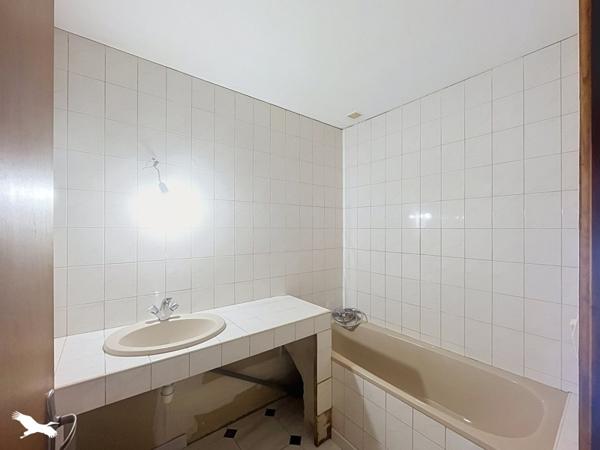 Maison à vendre 60 000 € Montréjeau 3 p 67 m² DPE D