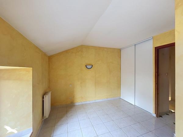 Maison à vendre 60 000 € Montréjeau 3 p 67 m² DPE D