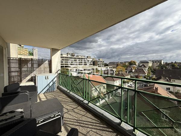 Appartement Vue sur l'Oise, Traversant de 4 pièces à vendre à Compiègne - Grand standing et confort moderne