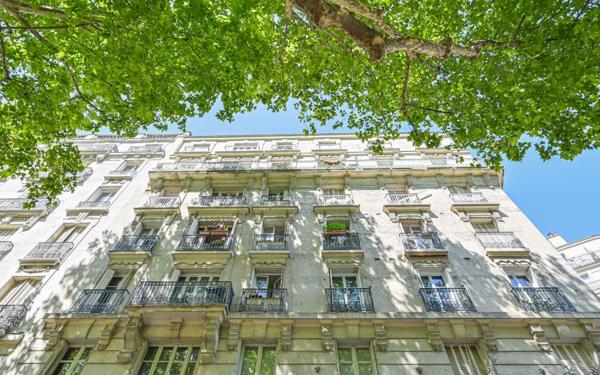 Appartement à vendre    6 pièces • 145,51 m2 Paris 20