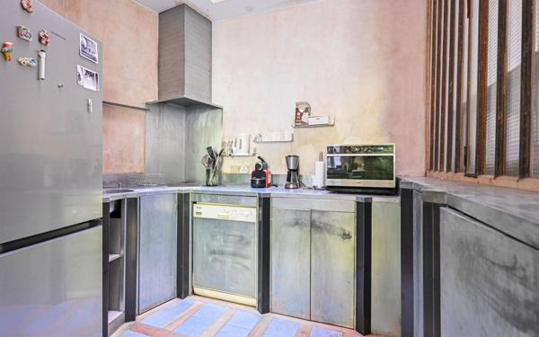 Appartement à vendre    6 pièces • 145,51 m2 Paris 20