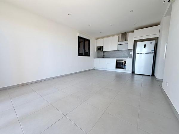 Appartement moderne 3 pièces à vendre à Borgo - Dernier étage, lumineux et sans vis-à-vis