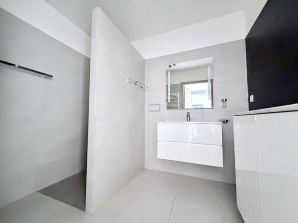 Appartement moderne 3 pièces à vendre à Borgo - Dernier étage, lumineux et sans vis-à-vis