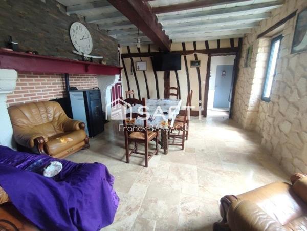 MAISON DE  CAMPAGNE AU CALME AVEC VASTE TERRAIN