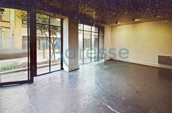 SURESNES Murs de boutique - pas de bail en cours