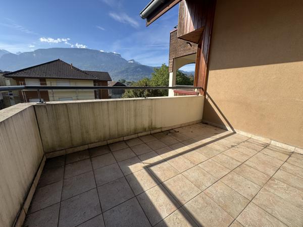 THYEZ - APPARTEMENT T3 - 62,49 m2 + CAVE + GARAGE