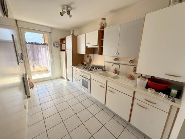 THYEZ - APPARTEMENT T3 - 62,49 m2 + CAVE + GARAGE