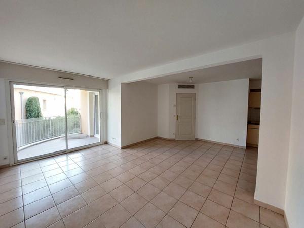Appartement à louer    2 pièces •    Manosque