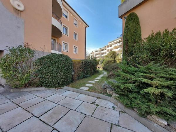 Appartement à louer    2 pièces •    Manosque