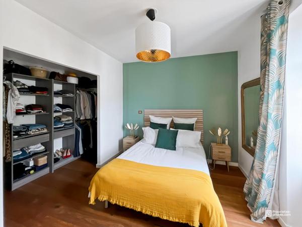 Élégance et prestige : maison en pierre de 215 m² avec prestations haut de gamme et terrasse, piscine