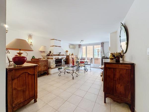 Maison
         3 pièces
        - 62 m² 267 000 € *
