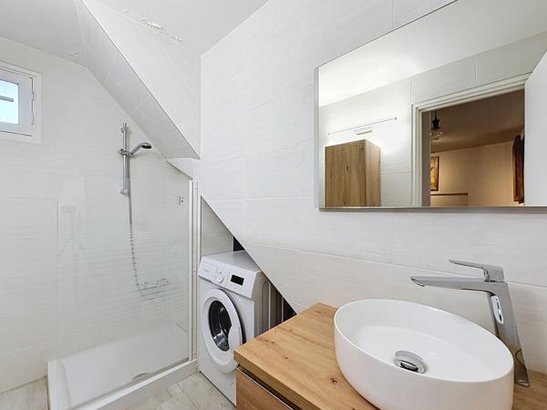 Maison
         3 pièces
        - 62 m² 267 000 € *