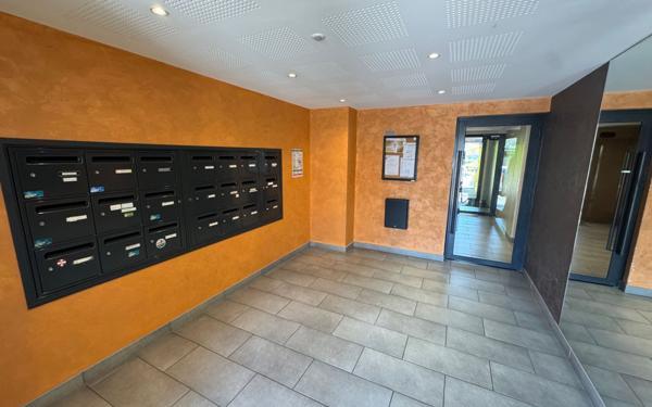 Appartement à vendre    2 pièces • 33,32 m2 Chambéry
