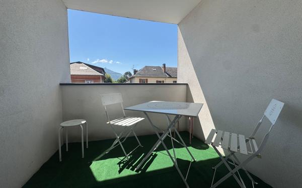 Appartement à vendre    2 pièces • 33,32 m2 Chambéry