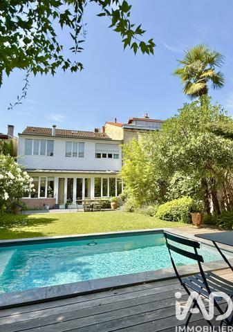 Maison à vendre 7 pièces 220 m² Bordeaux