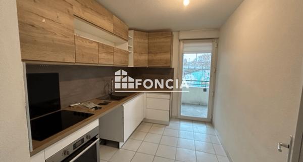 Location Appartement 4 pièces 84.34 m² - Avignon 84000