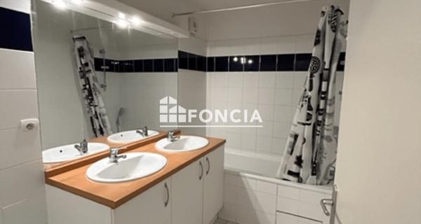 Location Appartement 4 pièces 84.34 m² - Avignon 84000