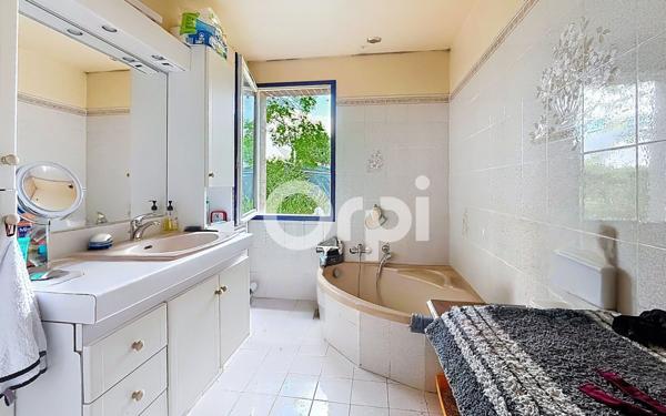 Maison à vendre    6 pièces •  Compiègne