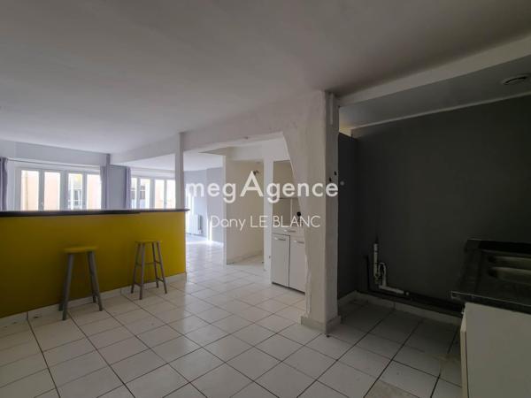 Immeuble à ILLIERS-COMBRAY, 28120 - 290m²