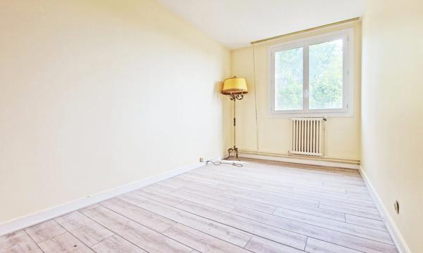 APPARTEMENT F5 - DOUBLE SEJOUR - HAUT DE MONTMORENCY - A COTE DE LA FORET